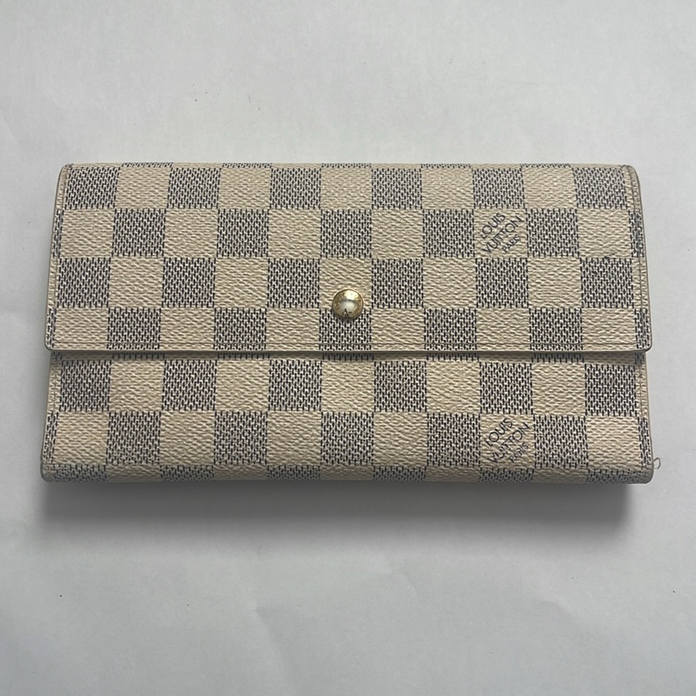Authentic Louis Vuitton International Wallet Damier Azur